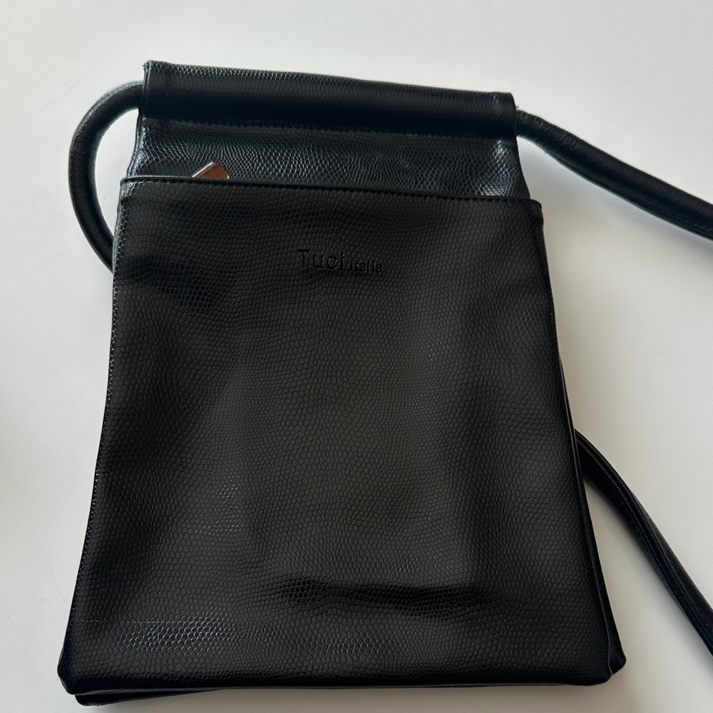 EUC Black Tuci Italia Crossbody Bag with inside pocket